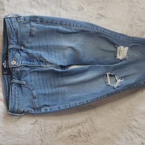 Hollister sz 5S low-rise, ripped jean legging
